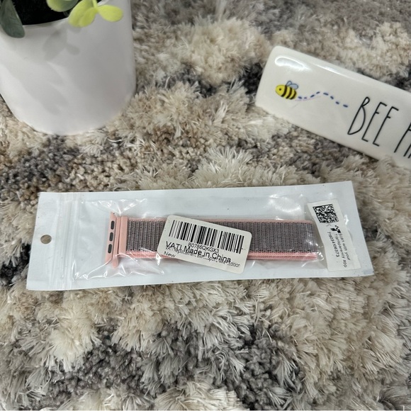 Apple Watch Replacement Sport Band Nike + Edition Space Dye Pink Nylon 38mm - Picture 4 of 8